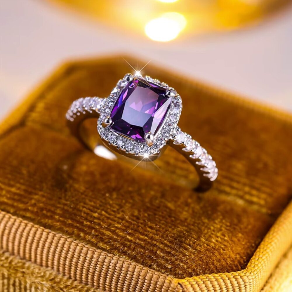 NEW 18k White Gold Purple Amethyst Diamond Ring Cushion Cut Ring